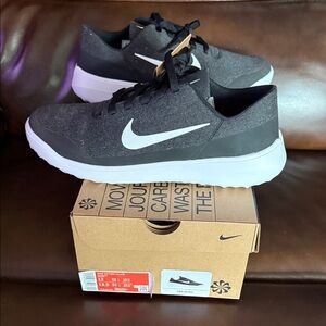 Nike Men's Charcoal and White Sneakers